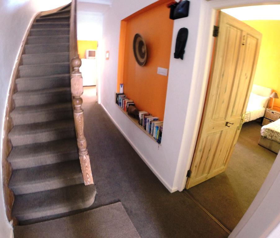 House On The Hill Hostel Cape Town Bagian luar foto