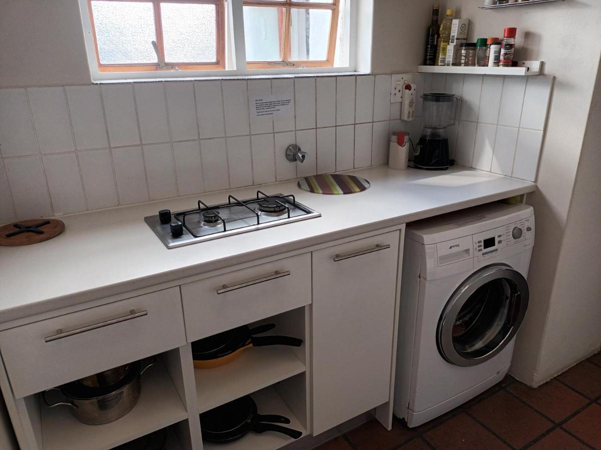 House On The Hill Hostel Cape Town Bagian luar foto