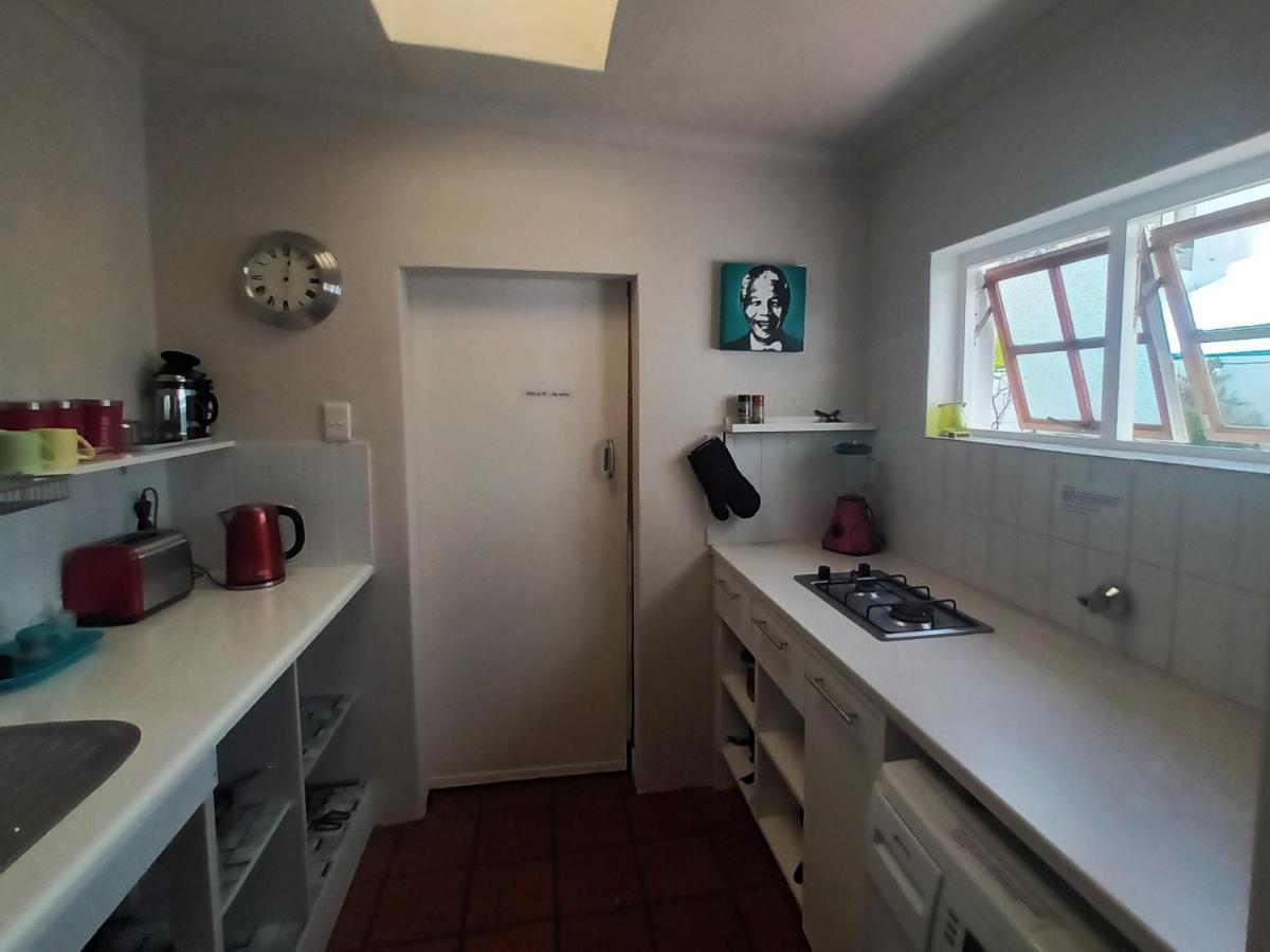 House On The Hill Hostel Cape Town Bagian luar foto