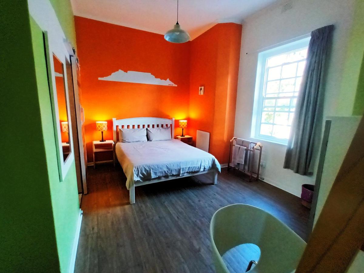 House On The Hill Hostel Cape Town Bagian luar foto