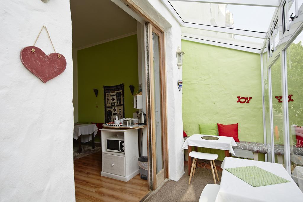 House On The Hill Hostel Cape Town Bagian luar foto
