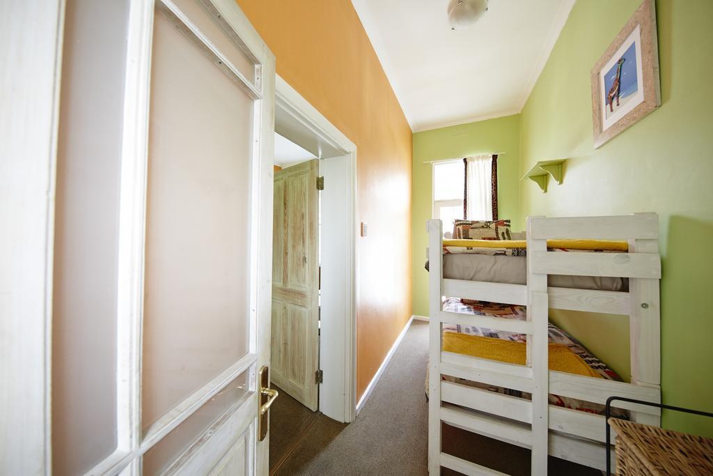 House On The Hill Hostel Cape Town Bagian luar foto