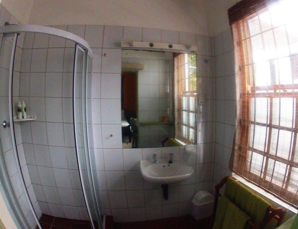 House On The Hill Hostel Cape Town Bagian luar foto